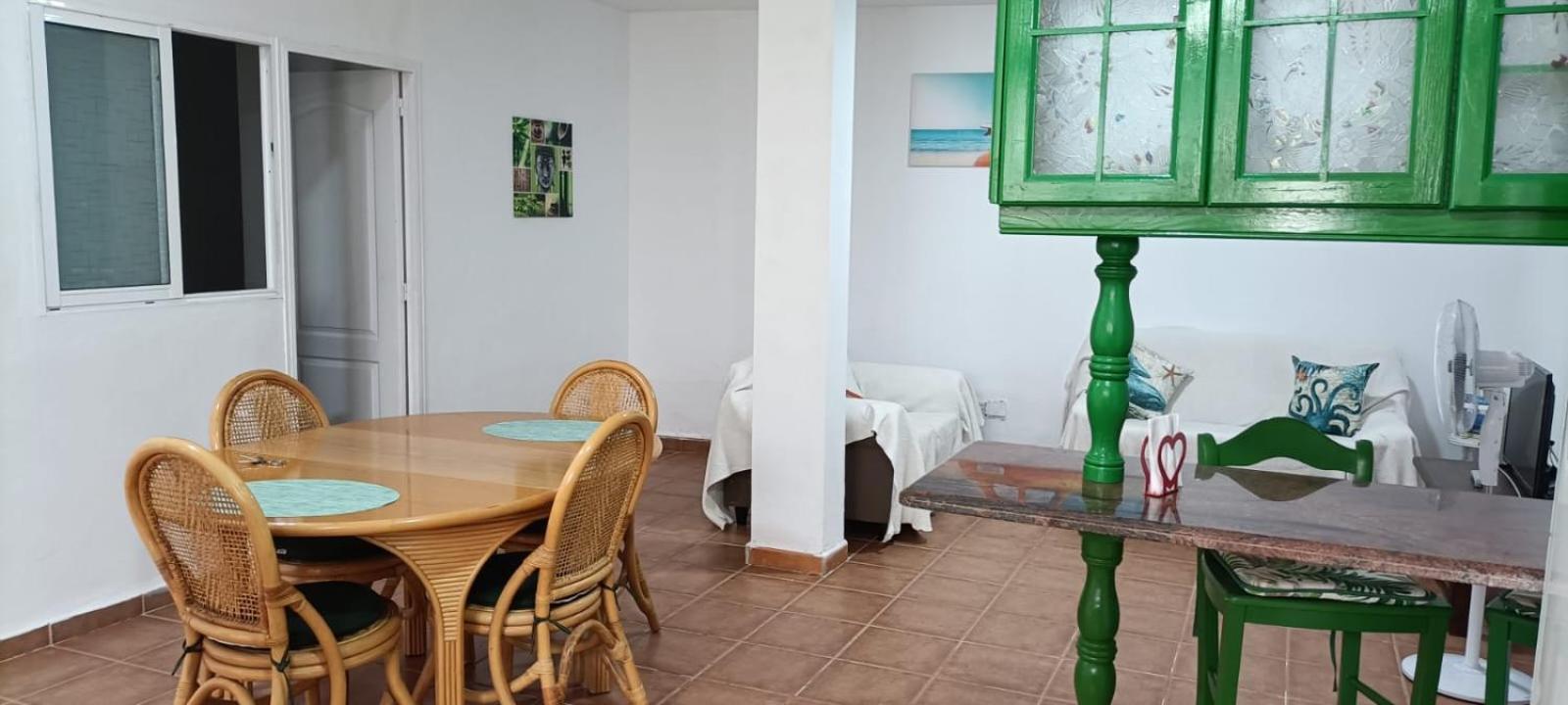 Habitacion En Un Bajo 2 Camas Individual Casa Compartida Abades  Exteriör bild