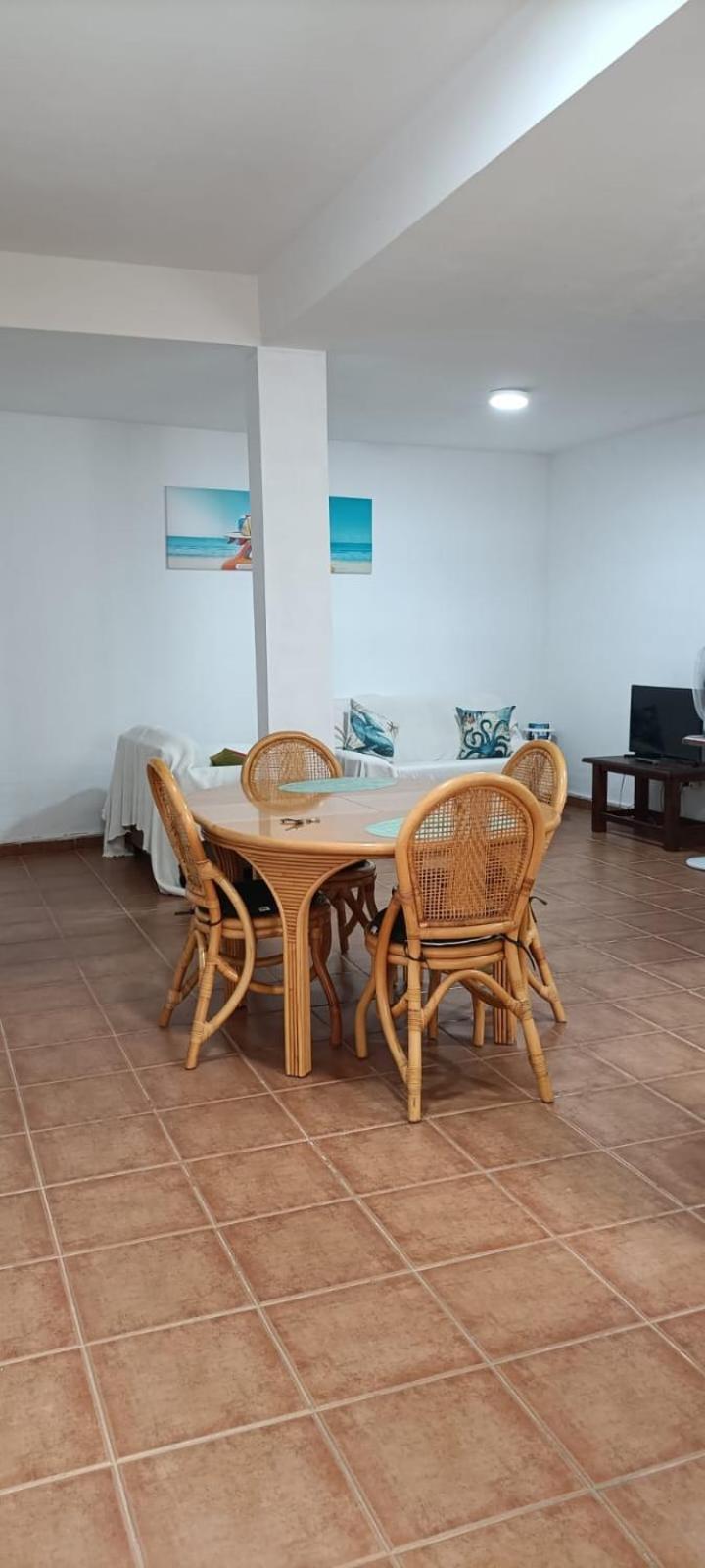 Habitacion En Un Bajo 2 Camas Individual Casa Compartida Abades  Exteriör bild